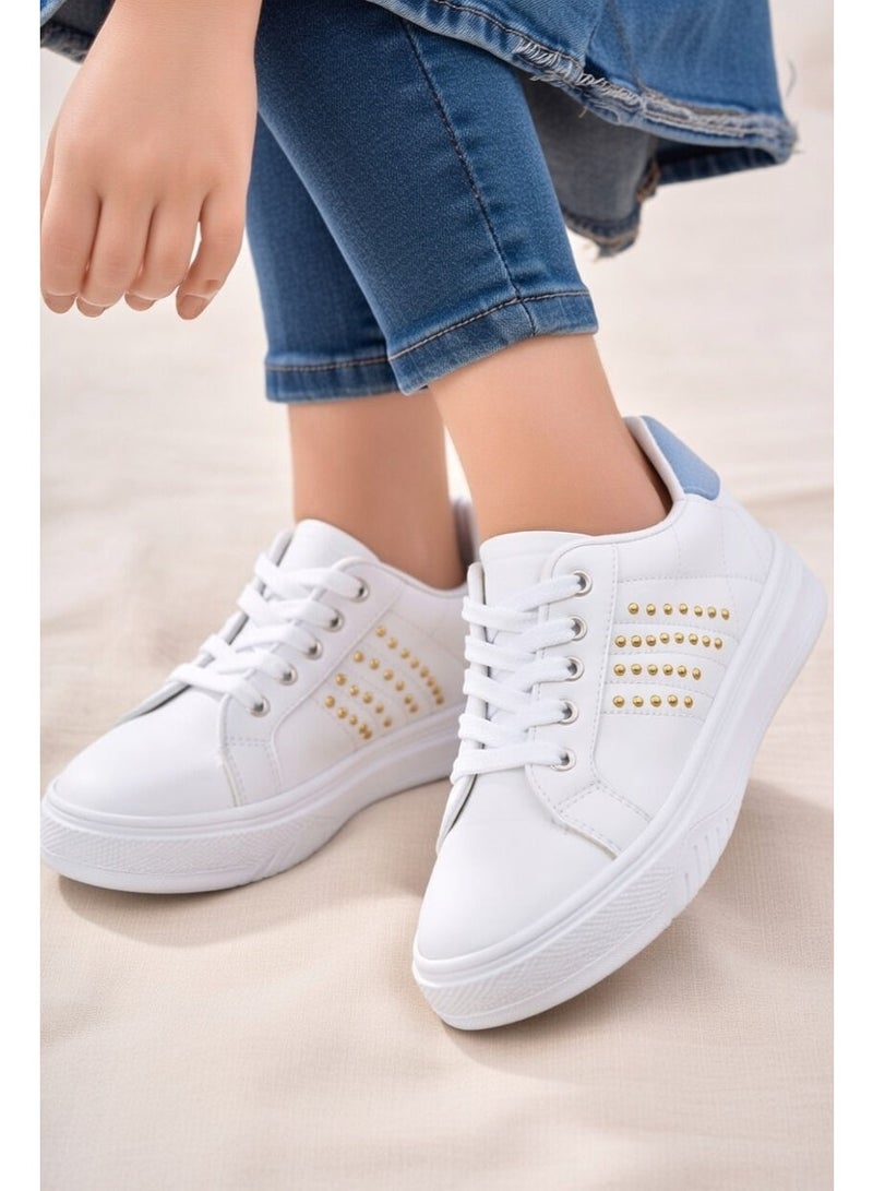 شوز كوتش حريمي و بناتي أبيض سنيكرز ترندي سبور، تصميم مريح بتفاصيل استرس ذهبي، مناسب للوك الكاجوال اليومي والمشاوير واللبس العملي كود 5001 - Image 2